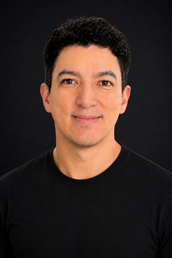 Alex Lizarraga